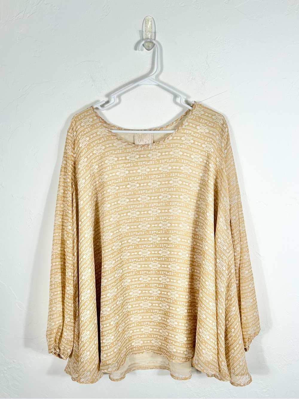 Sincerely Mary Boho Geometric Aztec Print Flowy Oversized Blouse Tan Cream S/M